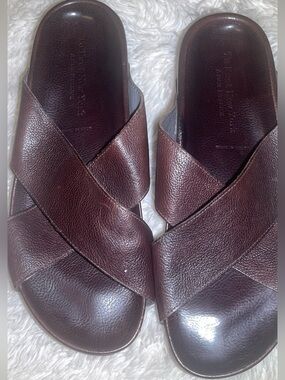 To boot  New York men’s Leather Cross-Strap Slide Sandals in Deep Brown size 11